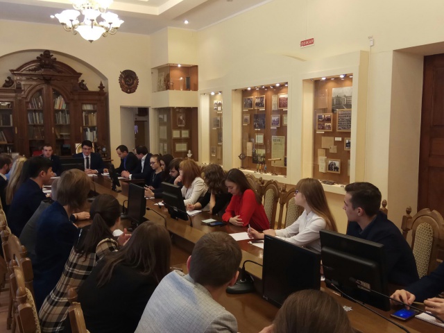 В регионе рассмотрели проект федерального закона о молодежной политике В регионе рассмотрели проект федерального закона о молодежной политике