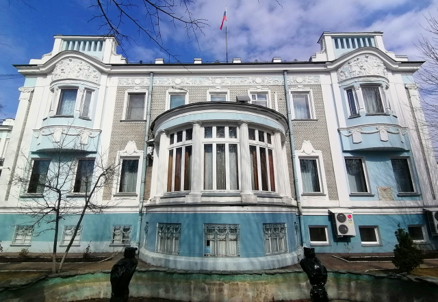 В региональном парламенте идет подготовка к пленарному заседанию