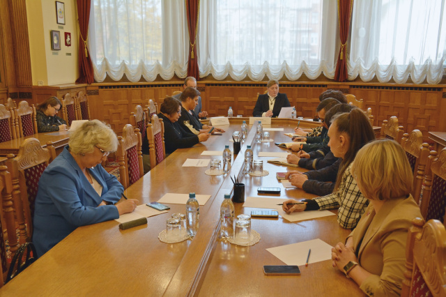 В региональном парламенте обсудили вопрос обучения жителей Ивановской области оказанию первой помощи 