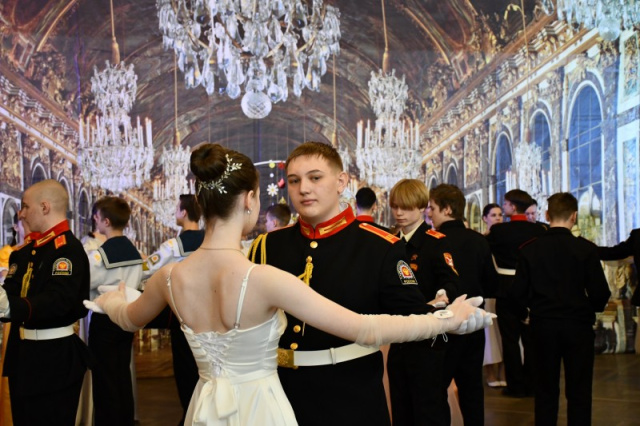 В Иванове прошел кадетский бал
