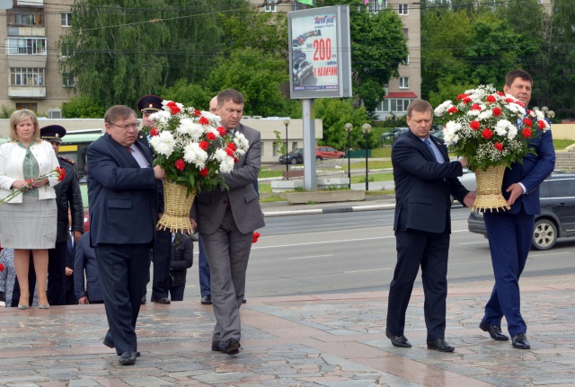 Состоялось возложение цветов к мемориалам и памятникам Великой Отечественной войны