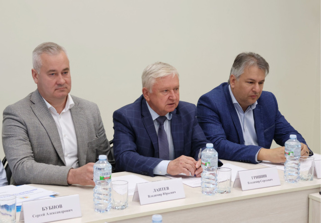 Владимир Гришин провел заседание координационного Совета руководителей представительных органов муниципальных образований