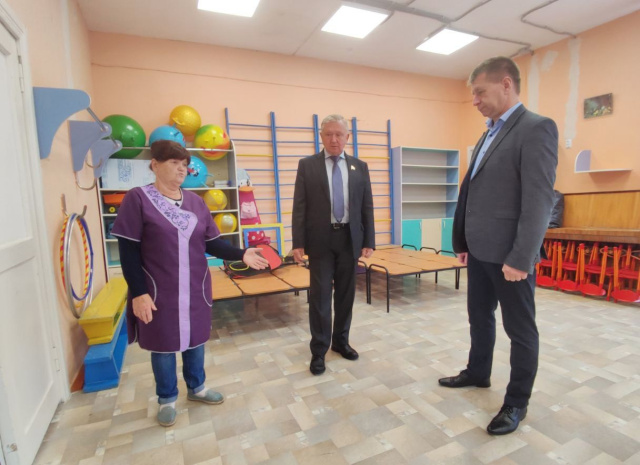 Владимир Гришин с рабочим визитом посетил Пестяковский район