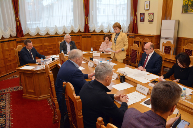В региональном парламенте проходят заседания комитетов
