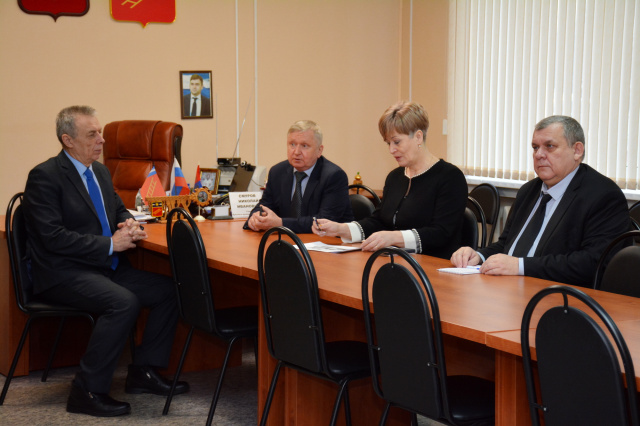 Владимир Гришин посетил Лухский район с рабочим визитом