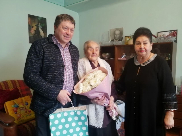 Александр Масленников поздравил ветерана Великой Отечественной войны с 99-летием