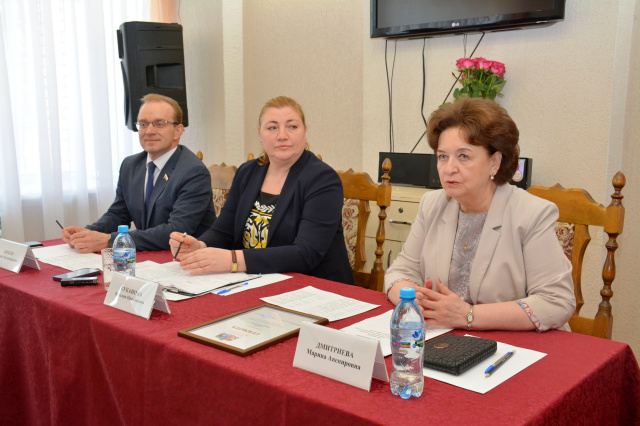 Депутаты обсудили подготовку к летней оздоровительной кампании