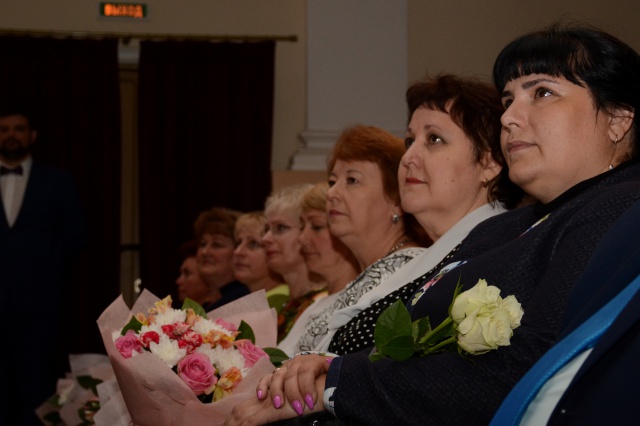 Социальных работников поздравили с приближающимся профессиональным праздником Социальных работников поздравили с приближающимся профессиональным праздником