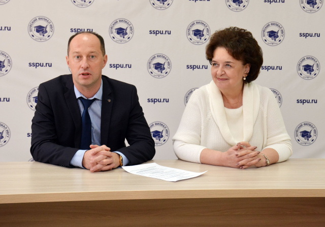 Марина Дмитриева встретилась с победителями конкурсов молодежных проектов