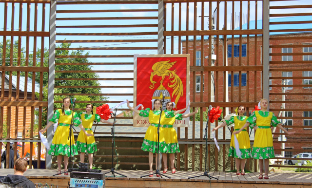 Депутаты Ивановской областной Думы поздравляют жителей региона с Днями районов и городов