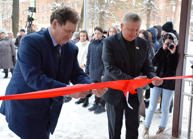 Владимир Гришин посетил с рабочим визитом Южский район 