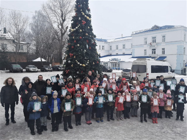 Экскурсия в резиденцию Снегурочки прошла при поддержке Александра Бойкова