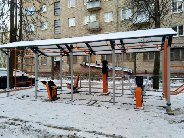 В четвертом областном избирательном округе установлен новый комплекс спортивных тренажеров 