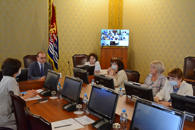 В областной Думе обсудили готовность региона к проведению летней оздоровительной кампании