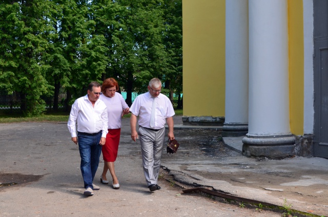 Анатолий Буров посетил Приволжский район с рабочим визитом Анатолий Буров посетил Приволжский район с рабочим визитом