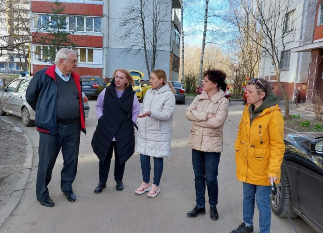 Александр Фомин: «Эффективность работы в округе совместно с городскими депутатами выше»