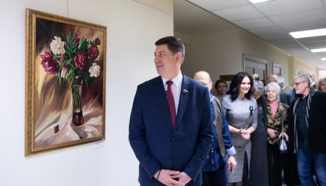 Виктор Смирнов выступил на открытии выставки «С любовью к женщине» Виктор Смирнов выступил на открытии выставки «С любовью к женщине»