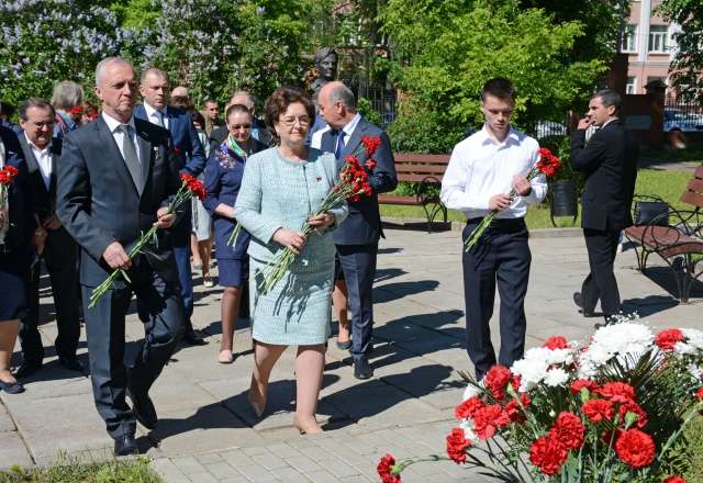 100-летие поэта Николая Майорова отметили в регионе 100-летие поэта Николая Майорова отметили в регионе