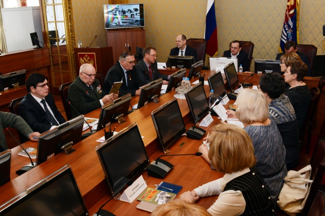 Развитие трудового студенческого движения обсудили в региональном парламенте Развитие трудового студенческого движения обсудили в региональном парламенте