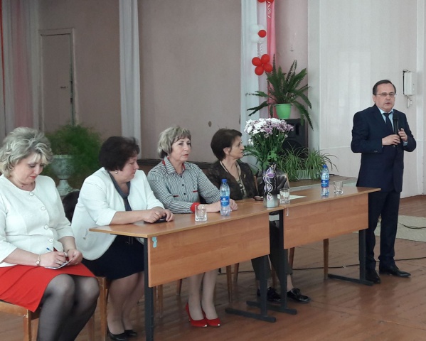 В регионе прошла акция «Скоро в школу» В регионе прошла акция «Скоро в школу»
