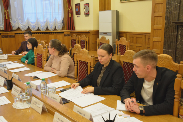 Члены Молодежной палаты при Ивановской областной Думе обсудили вопросы патриотического воспитания 