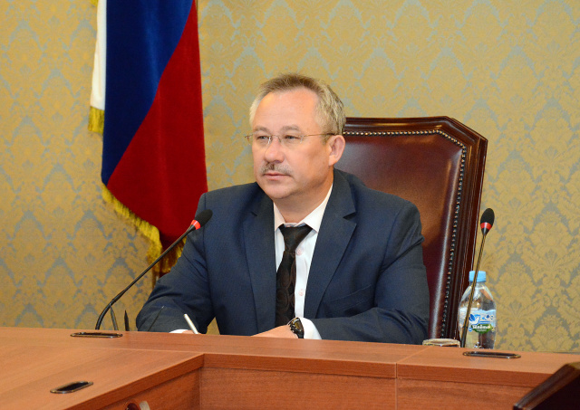 Состоялось заседание комитета по государственному строительству, законности и местному самоуправлению