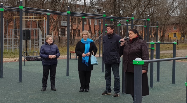 В Иванове открылась новая спортивная площадка В Иванове открылась новая спортивная площадка