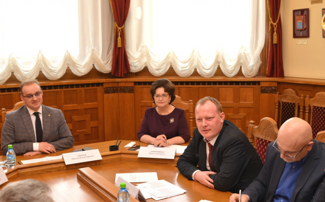 В областной Думе прошло заседание комитета по социальной политике В областной Думе прошло заседание комитета по социальной политике