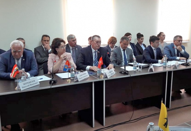 Спикер регионального парламента выступила на Совете законодателей ЦФО Спикер регионального парламента выступила на Совете законодателей ЦФО