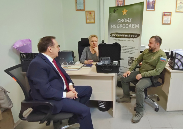 Анатолий Буров посетил фонд поддержки военнослужащих «Своих не бросаем»
